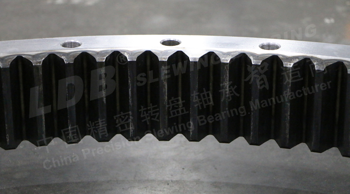 挖掘機用回轉(zhuǎn)支承轉(zhuǎn)盤軸承